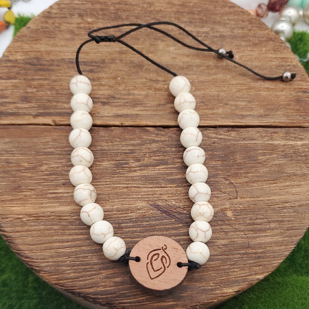 Cracked Whitw Howlite Bracelet B3009
